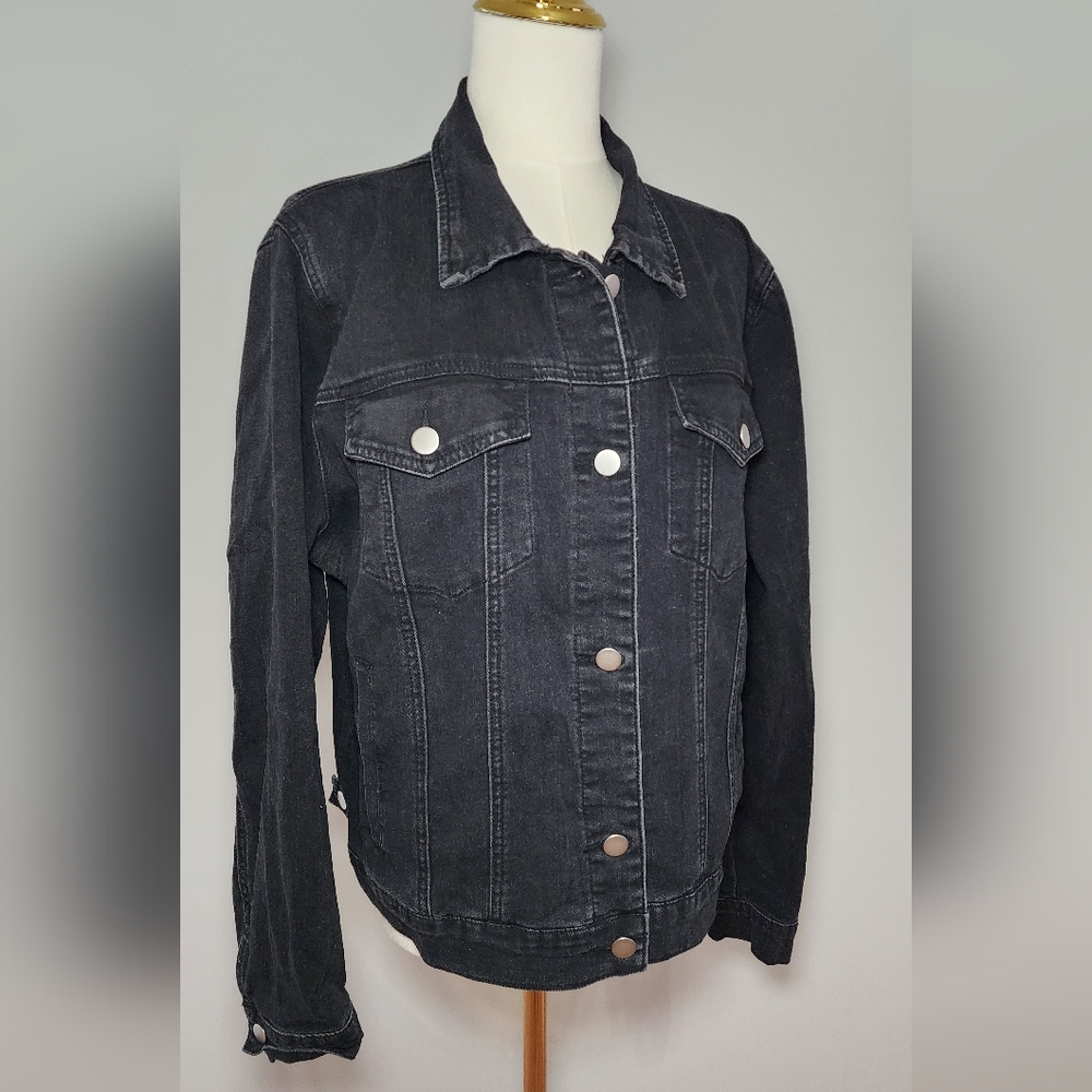 NWOT Black Denim Jacket Classic Fitted Button Down Jean Light Top Size L